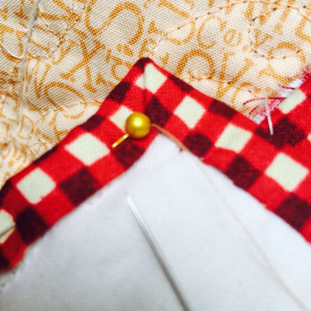 Hand Sewing the Binding on a Quilt Tutorial