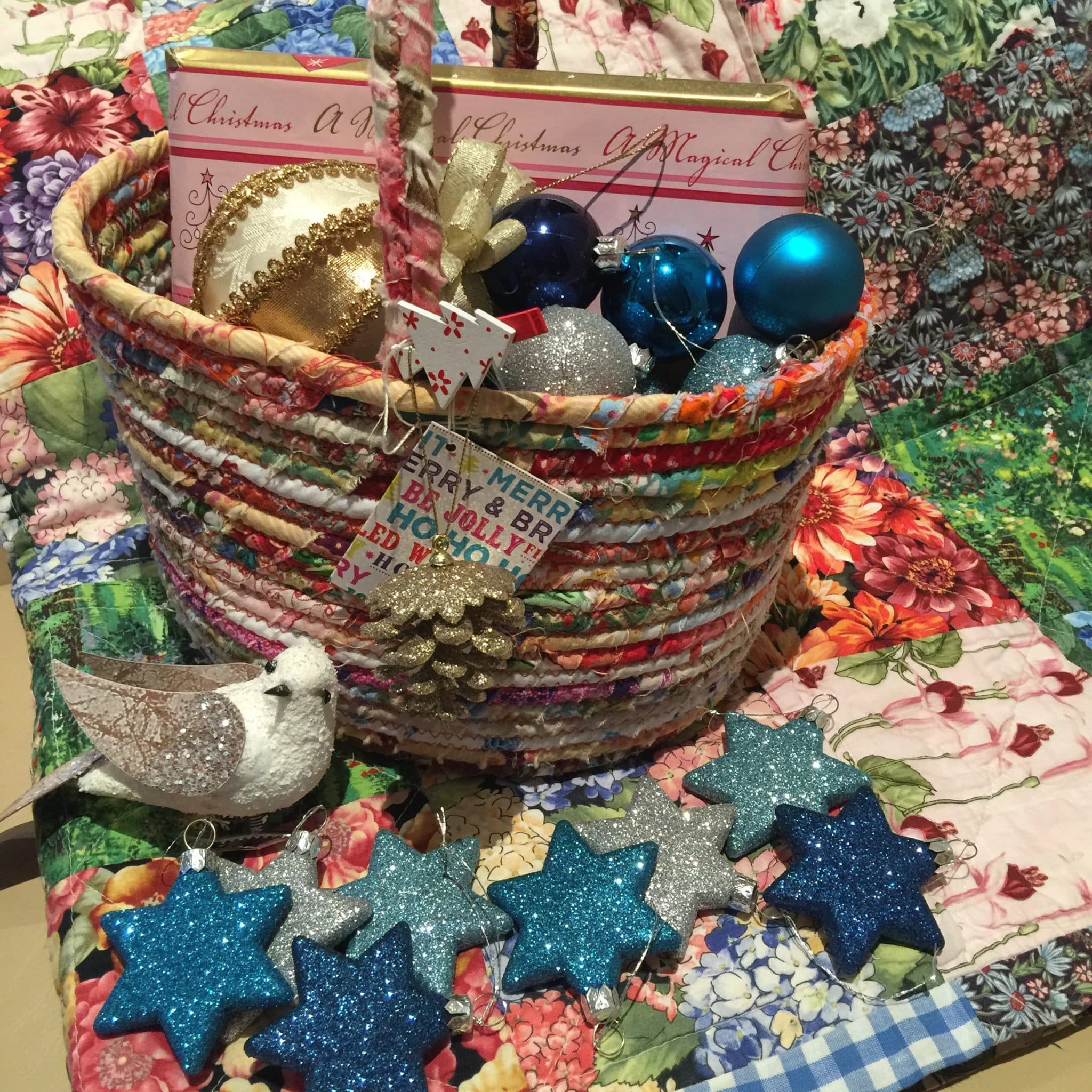End of Day Quilter’s Small Gathering / Gift Basket Tutorial susies
