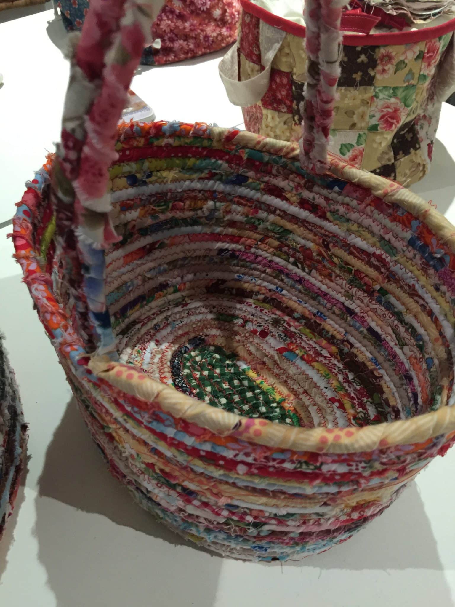 End of Day Quilter’s Small Gathering / Gift Basket Tutorial susies