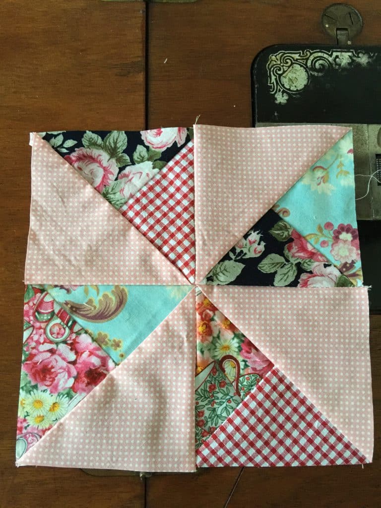 Double Pinwheel Block Easy Scrappy Style – Tutorial | susies-scraps.com