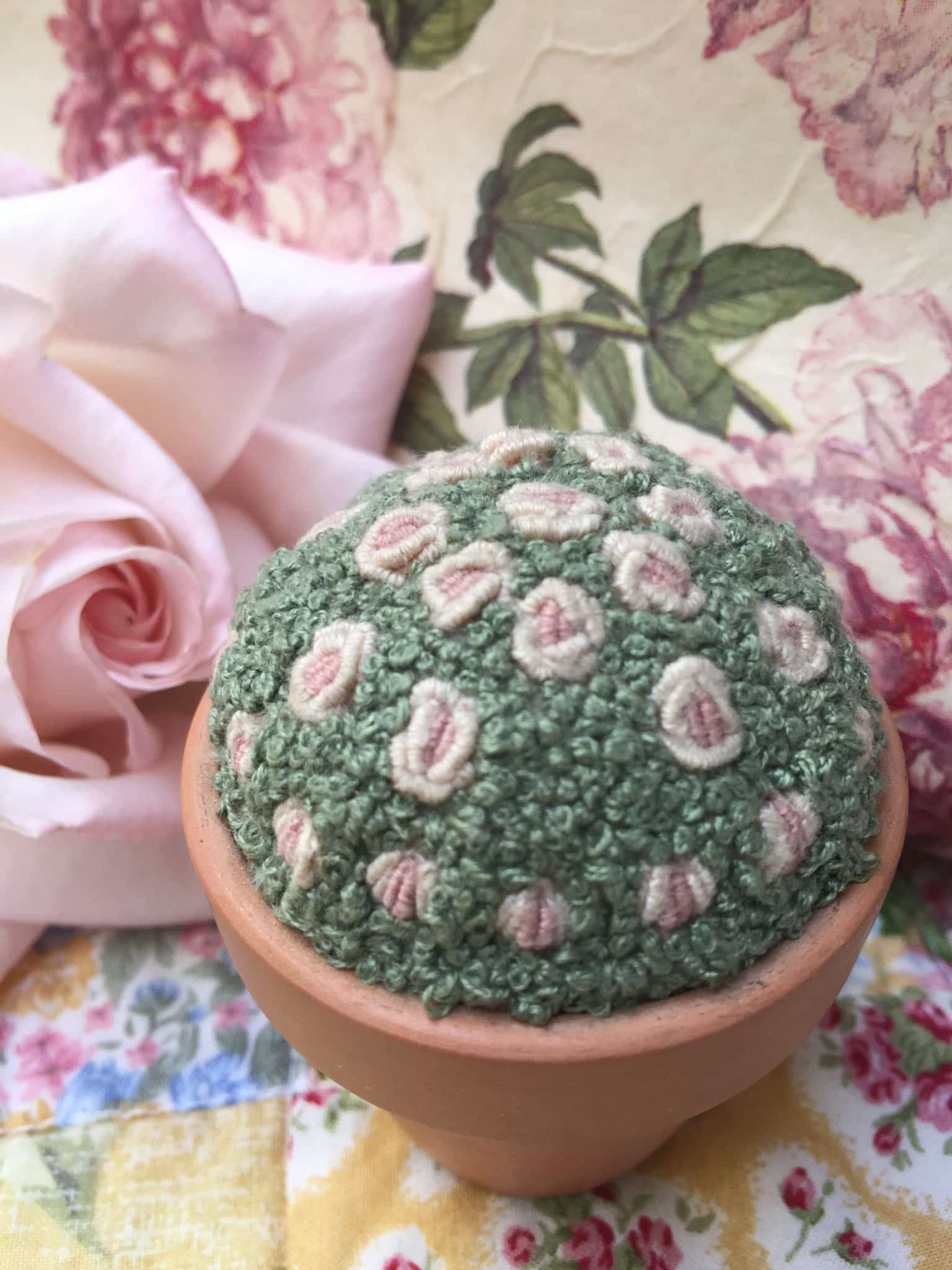 Bullion Roses Pincushion Pot