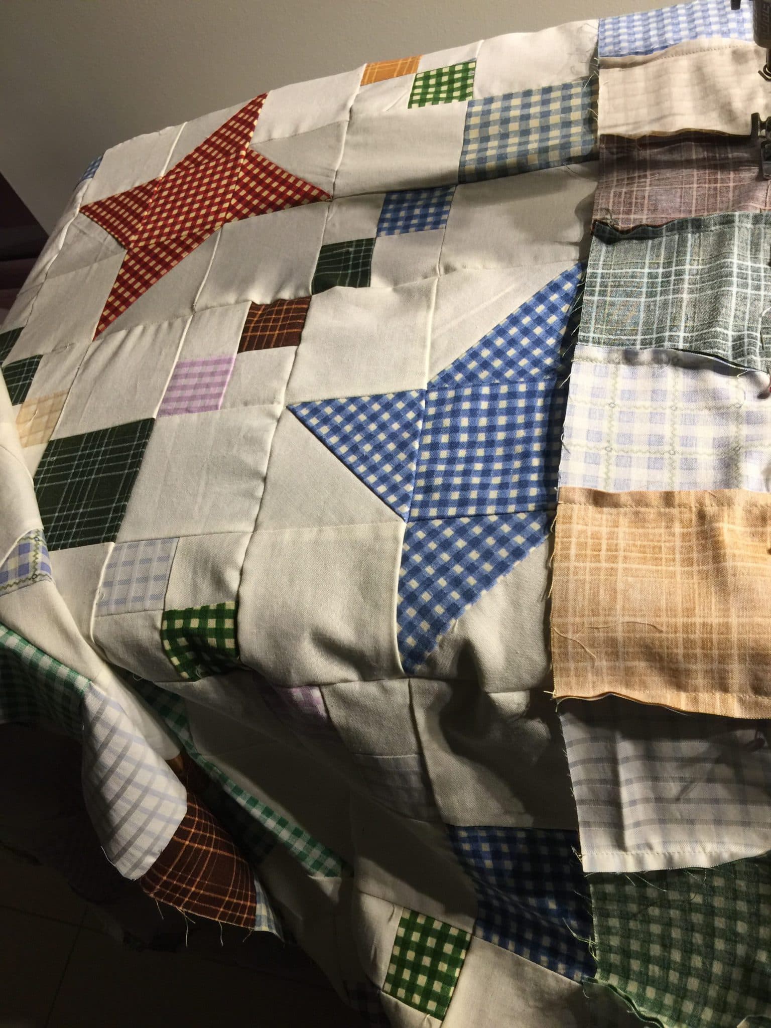 Fettered Friendship Stars Quilt Pattern Bordered | susies-scraps.com