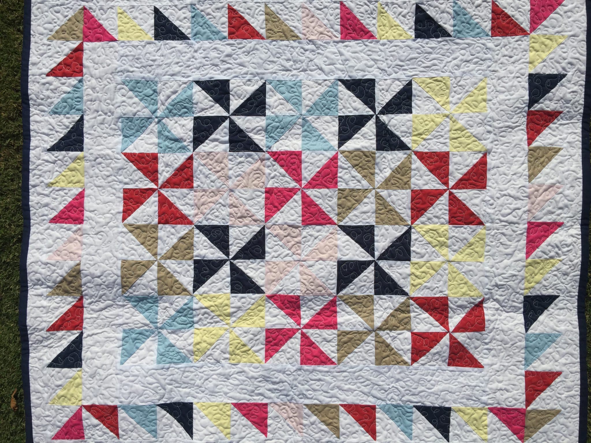 solid-bold-pinwheels-quilt-pattern-susies-scraps