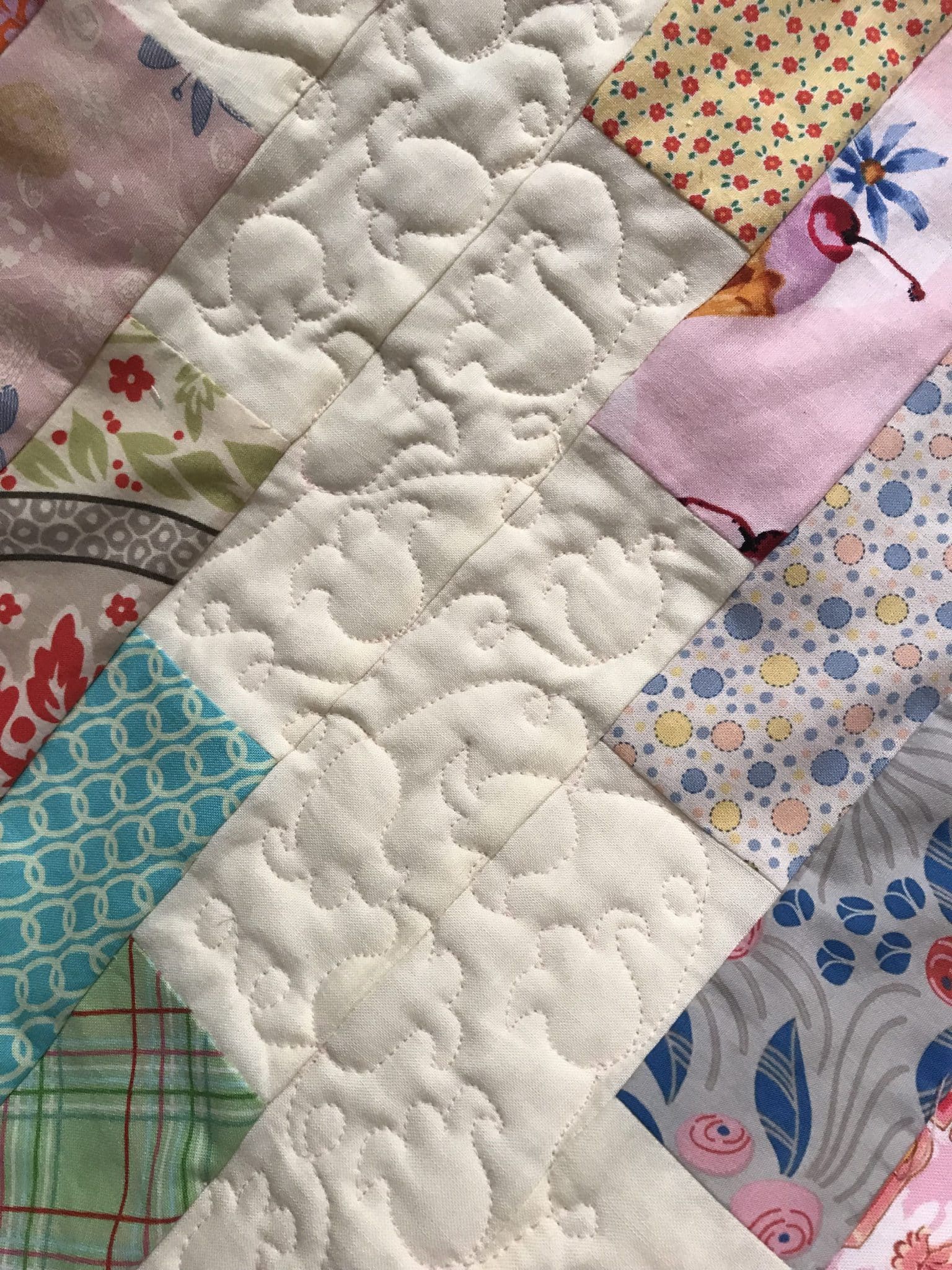 free-motion-lily-of-the-valley-treadle-quilting-tutorial-susies-scraps