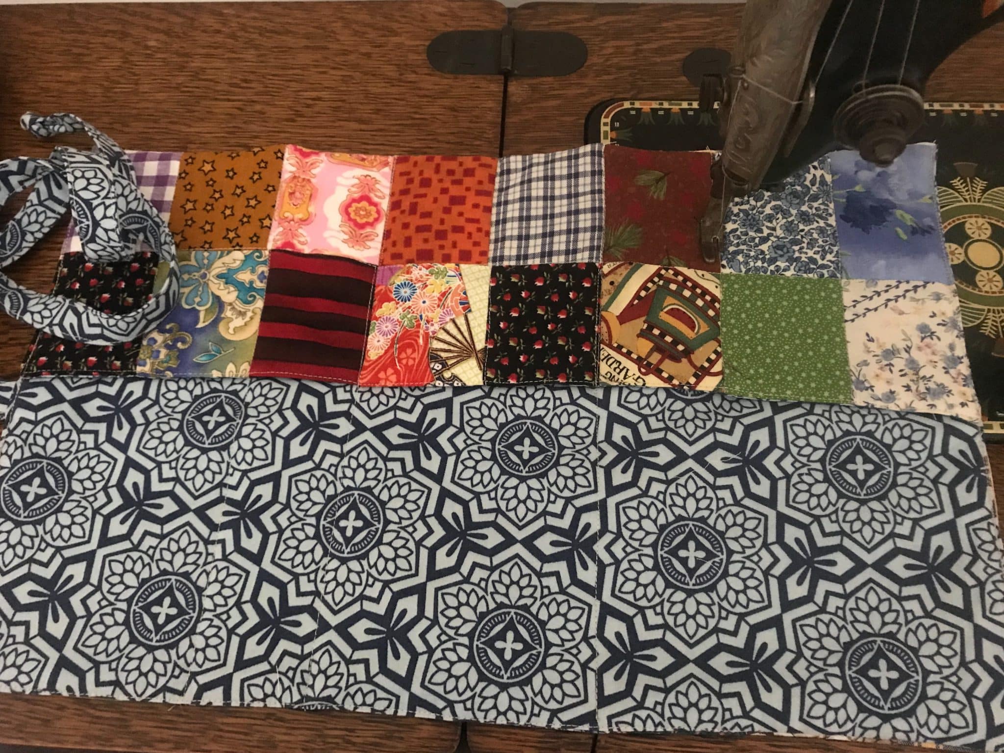 Everywhere I Go Quilted Travel Roll Tutorial