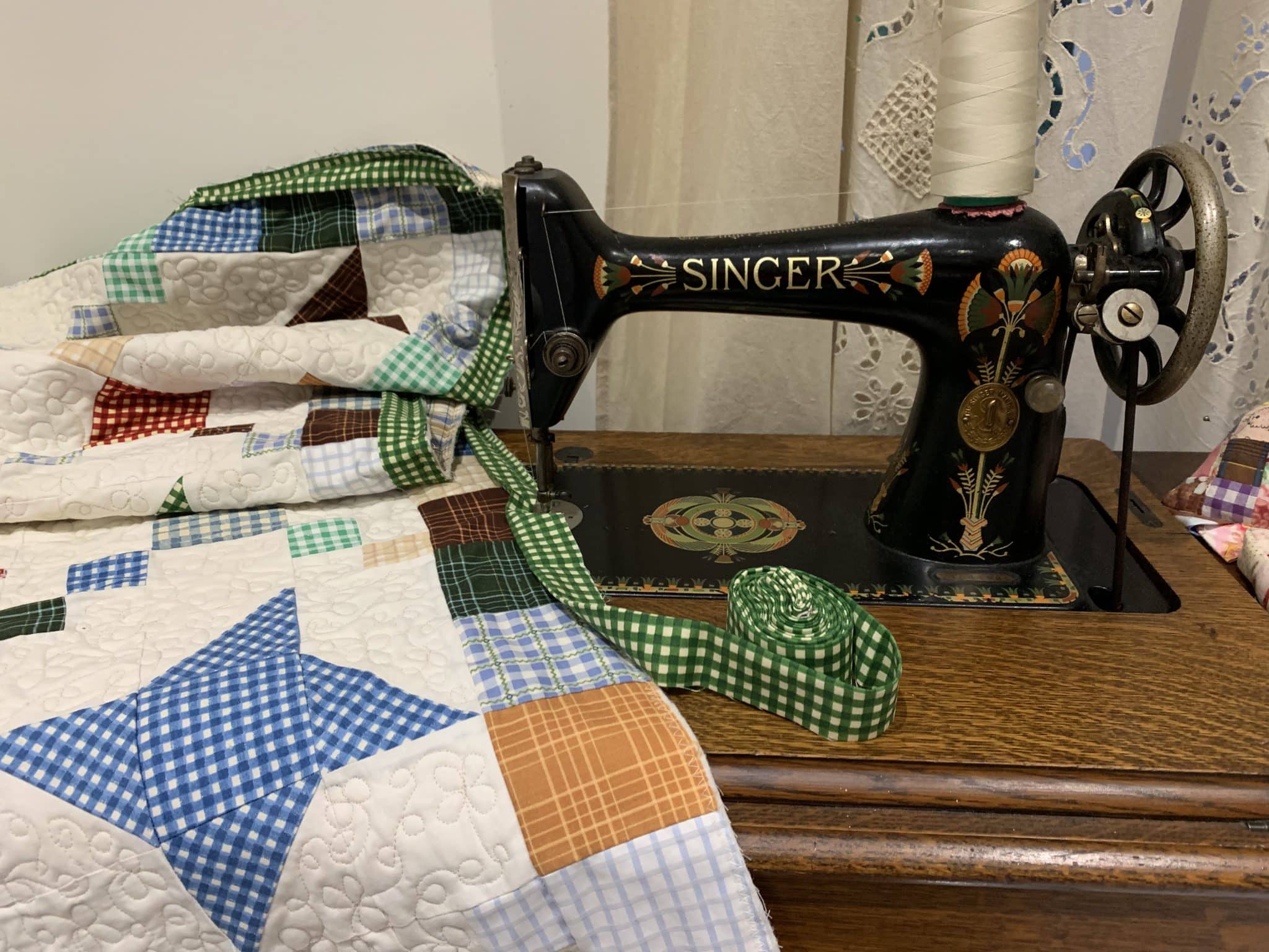 Quilting Clover Free Motion Tutorial