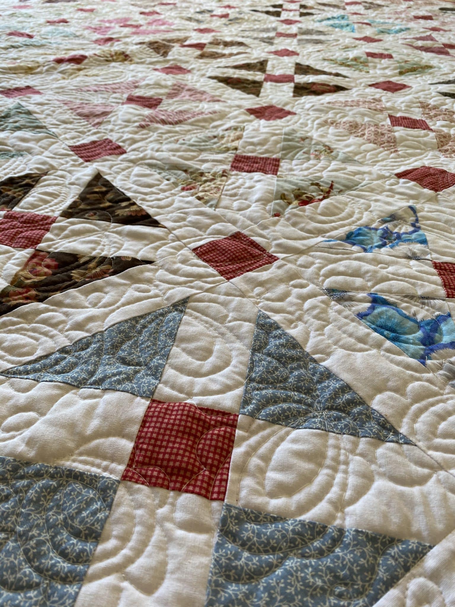 Old Italian Blocks Quilt Finish | susies-scraps.com