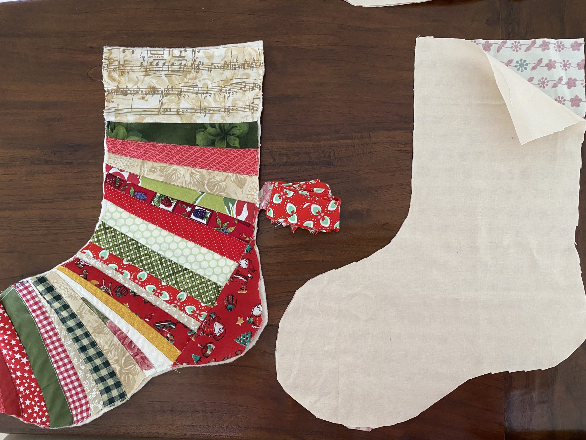 Quilted Christmas Scrappy String Stockings  susies-scraps.com