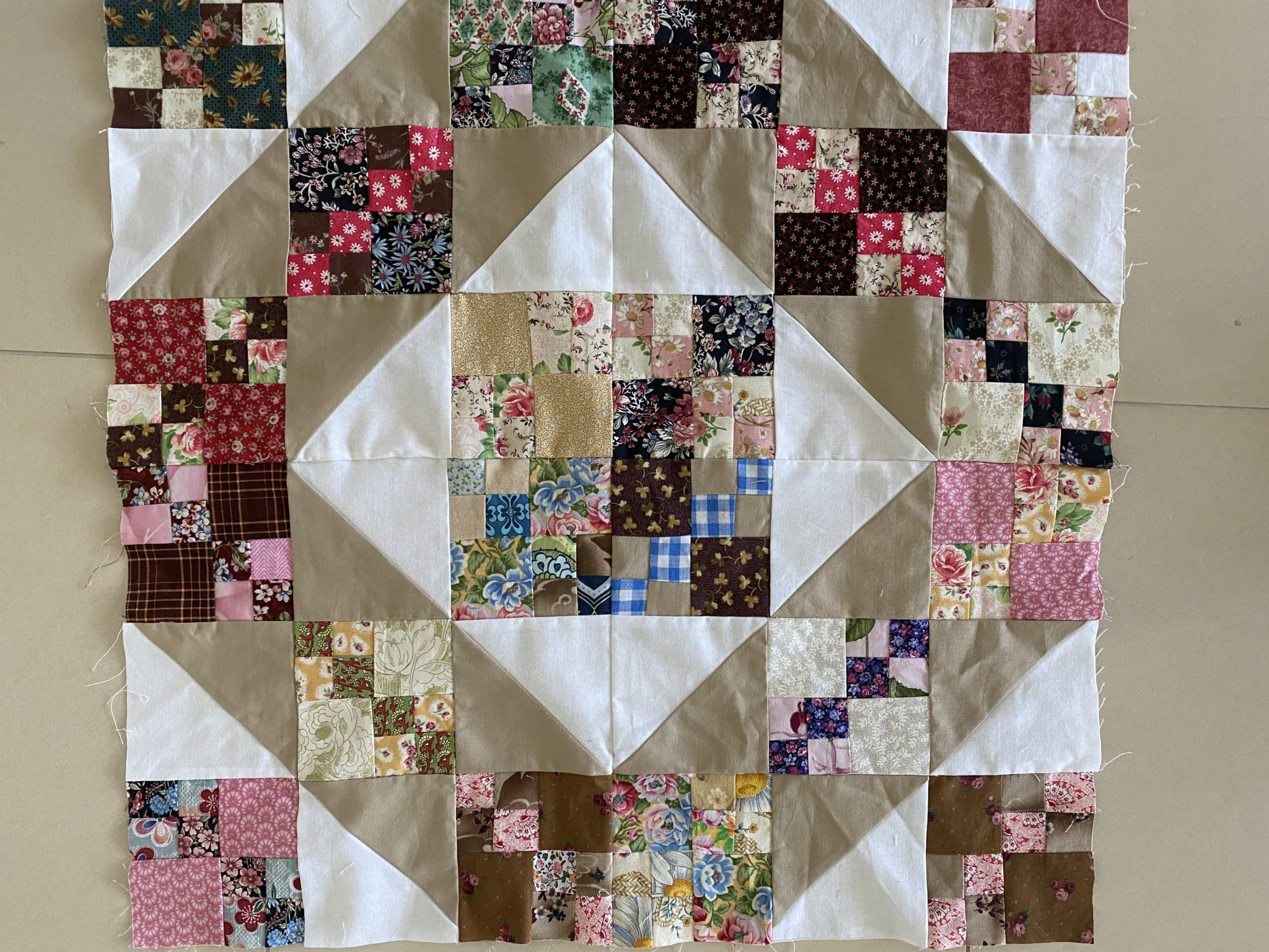 New Scrappy Double Four In Nine Patch Jacobs Ladder Quilt Block Variation - Part 2
susies-scraps.com