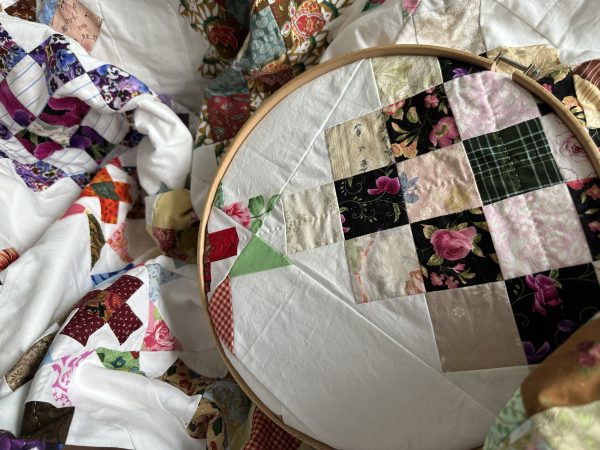 Hand Quilting Great Granny Stars and Lessons In Straight Line Quilting