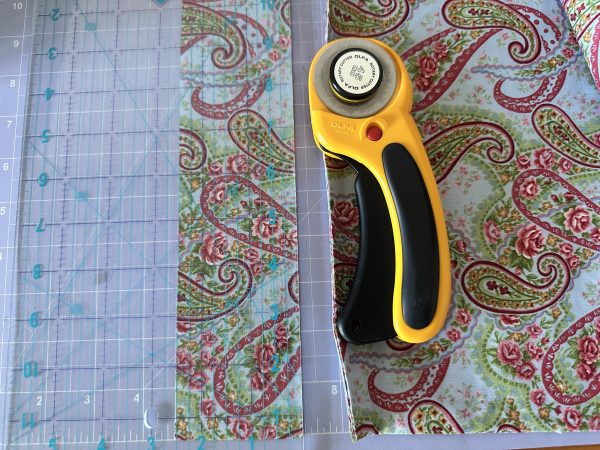 Cut Hexagons from Strips susies-scraps.com