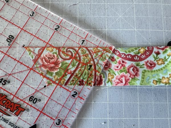 Cut Hexagons from Strips susies-scraps.com